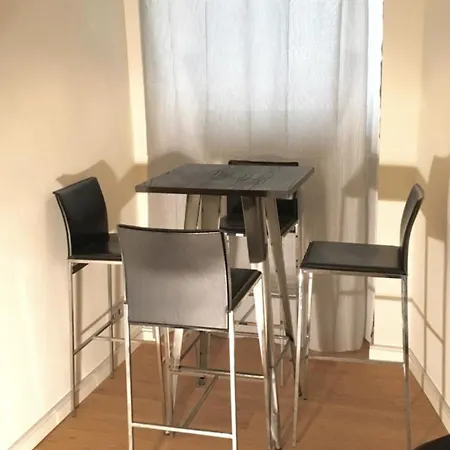 Apartment Im Nollendorfkiez, 2 Zimmer, Küche, Bad, *