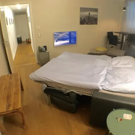 Apartmán Im Nollendorfkiez, 2 Zimmer, Kueche, Bad, *