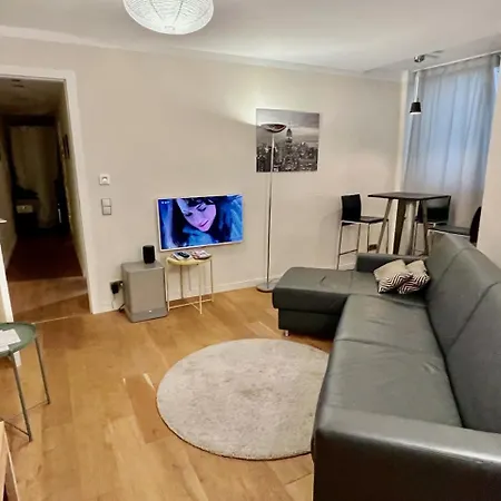 Im Nollendorfkiez, 2 Zimmer, Kueche, Bad, Apartman