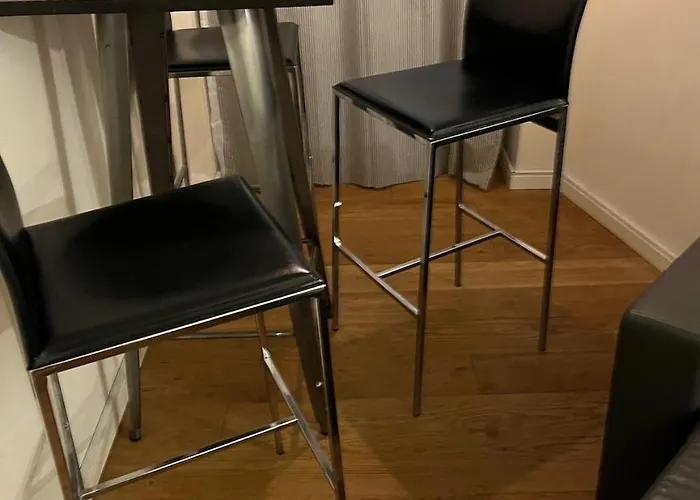 Im Nollendorfkiez, 2 Zimmer, Küche, Bad, Berlín